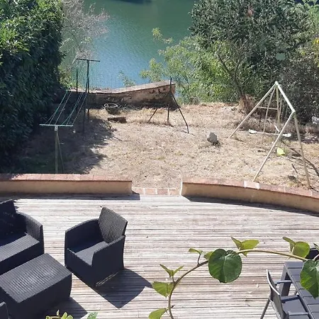 Vue Sur La Riviere.